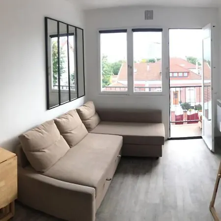 Daire Studio Calme - Balcon Sud - Direct Metro Montreuil (Seine-Saint-Denis)